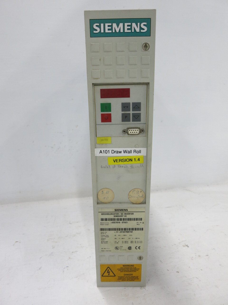Siemens 1P 6SE7018-0TA21 DC Inverter Simovert VC 8A Drive Controller w/ Cards (DW1305-4)