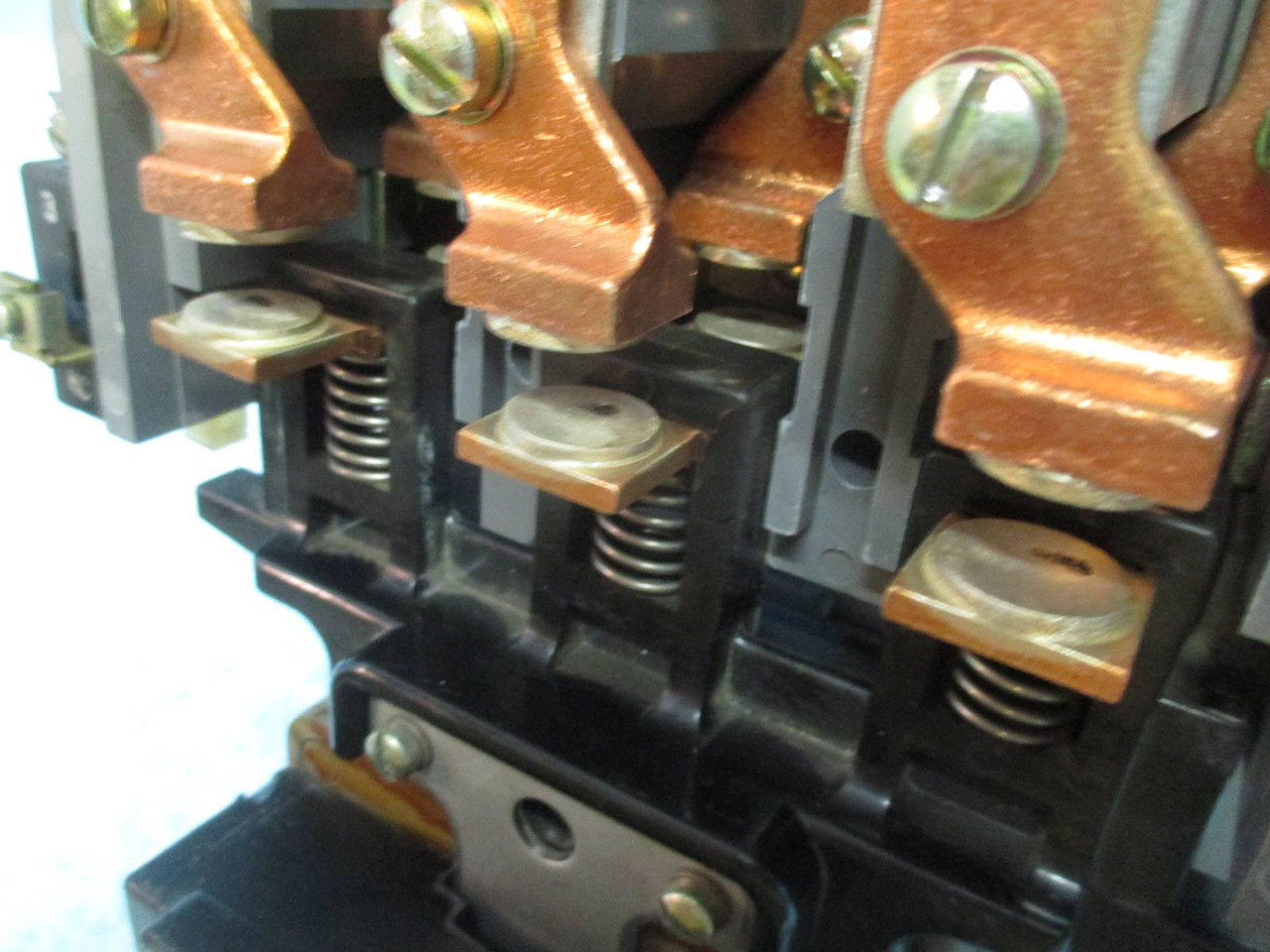 Furnas 40JB32A* Size 4 135A Contactor 120V Coil 100 HP 600Vac Series B Sz4 (EBI1637-10)