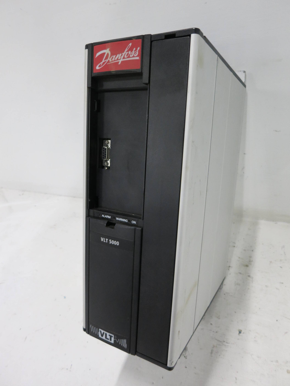 Danfoss VLT5000 5 HP Variable Speed Drive VLT5006PT5B20SBR3DLF00A00C0 3.7kW 5HP (DW1310-3)