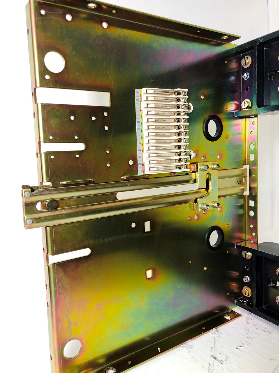 Siemens SBA20DFV Type SBA 2000 Amp Stationary Drawout SBA SBS SBH Breaker 2000A (EM3277-7)