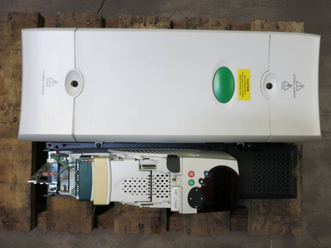 Emerson SP4604 40HP/50HP 36A/43A Unidrive VS Drive Control Techniques Automation (PM2915-2)