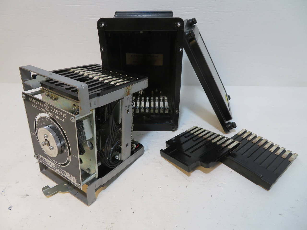 General Electric 12ACR11B5A A-C Reclosing Relay Type ACR GE 120V 12ACR-11B5A (NP2211-5)