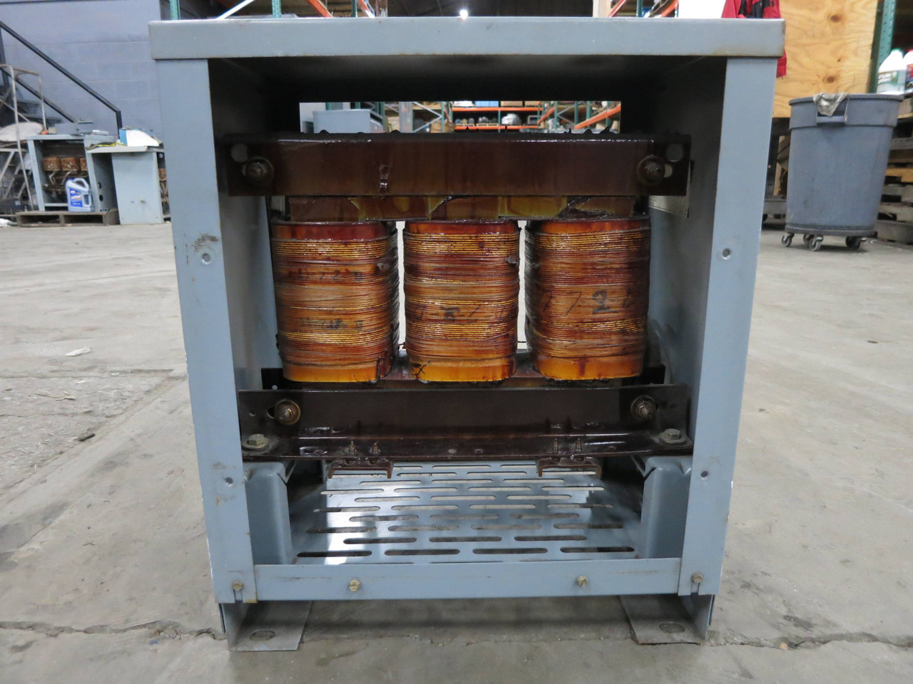 Challenger 7.5 KVA 460 to 460Y/266 V 3PH Isolation Transformer 751-LP3 7.5kVA Y (DW1355-3)