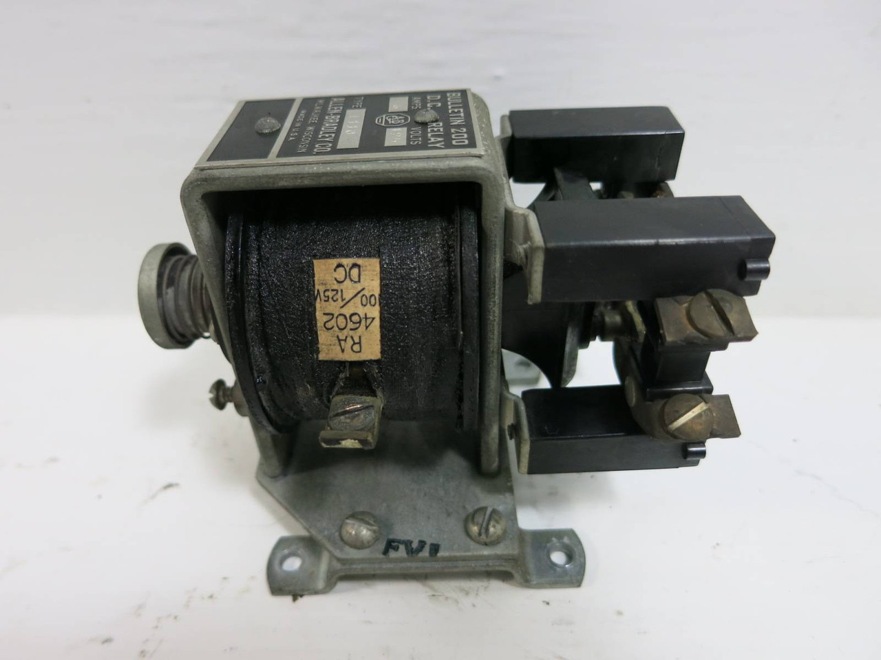 Allen Bradley E-110 Bulletin 200 D.C. Relay 5A 125V DC Relay (TK4693-19)