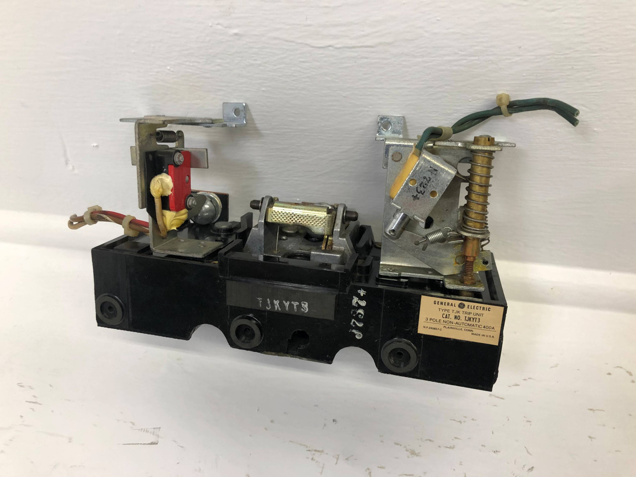 Image of GE TJKYT3 400A Non-Automatic TJK Trip Unit w/ UVR & Aux J Frame General Electric