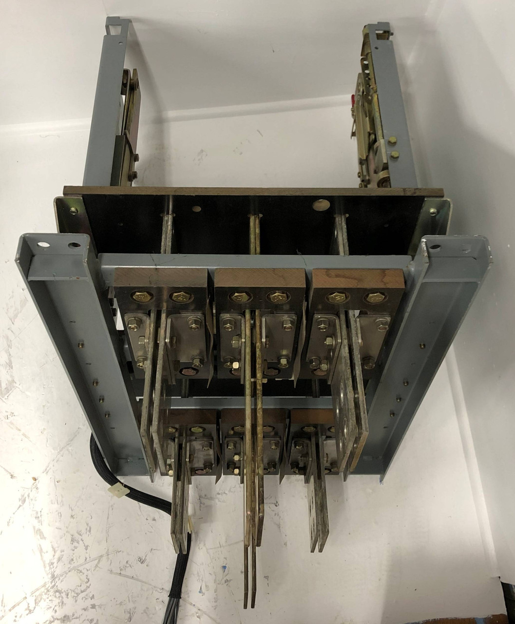 Westinghouse 25SPBDOS 2500A Drawout Cradle for SPB 100 Breaker 2000/2500 Amp (EM3375-1)
