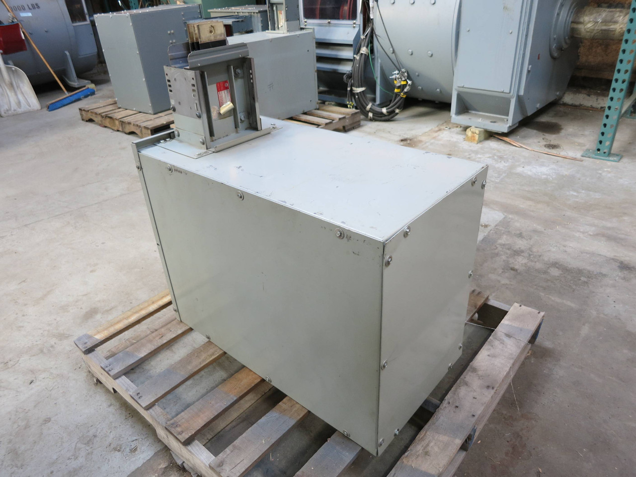 GE AC3P3A8CBB 800A 600V Armor-Clad Tap Box 3PH 3W Busway End 800 Amp Bus AFS1 (DW1407-2)