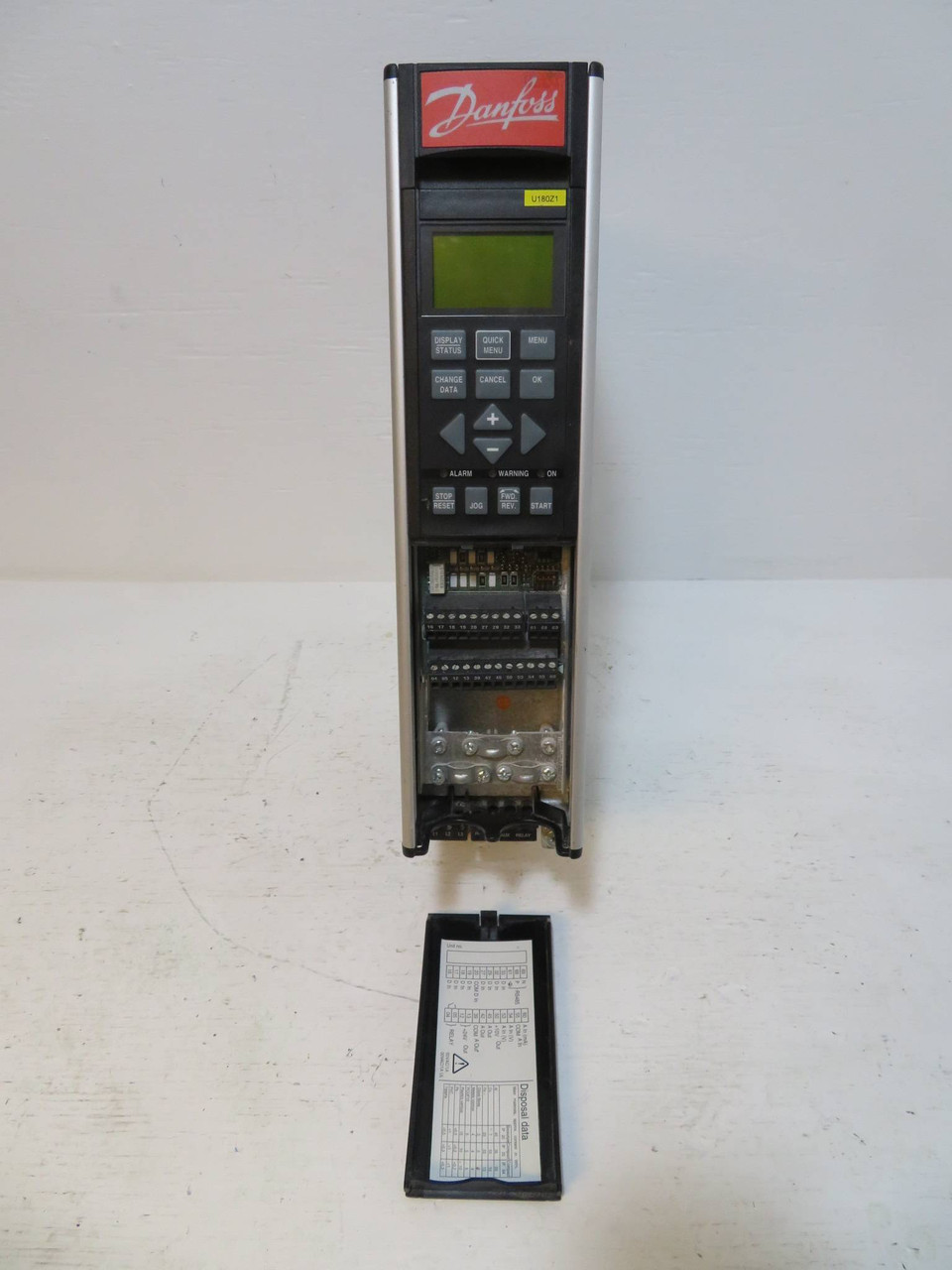 Danfoss 1 HP VLT5001PT5B20STR3DLF00A00C0 VLT 5000 Variable Speed Drive .75 kW VS (NP2264-1)