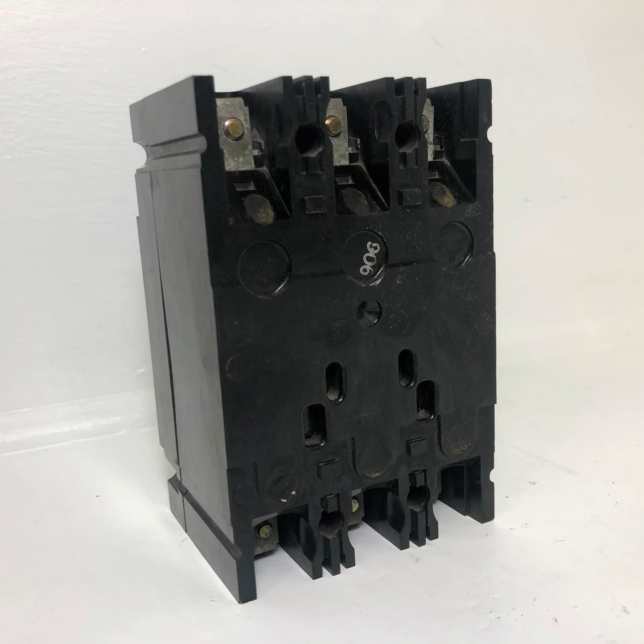 GE TEC36003S 3A Mag-Break Circuit Breaker 480/600V 3 Pole 3 Amp General Electric (EM3436-11)
