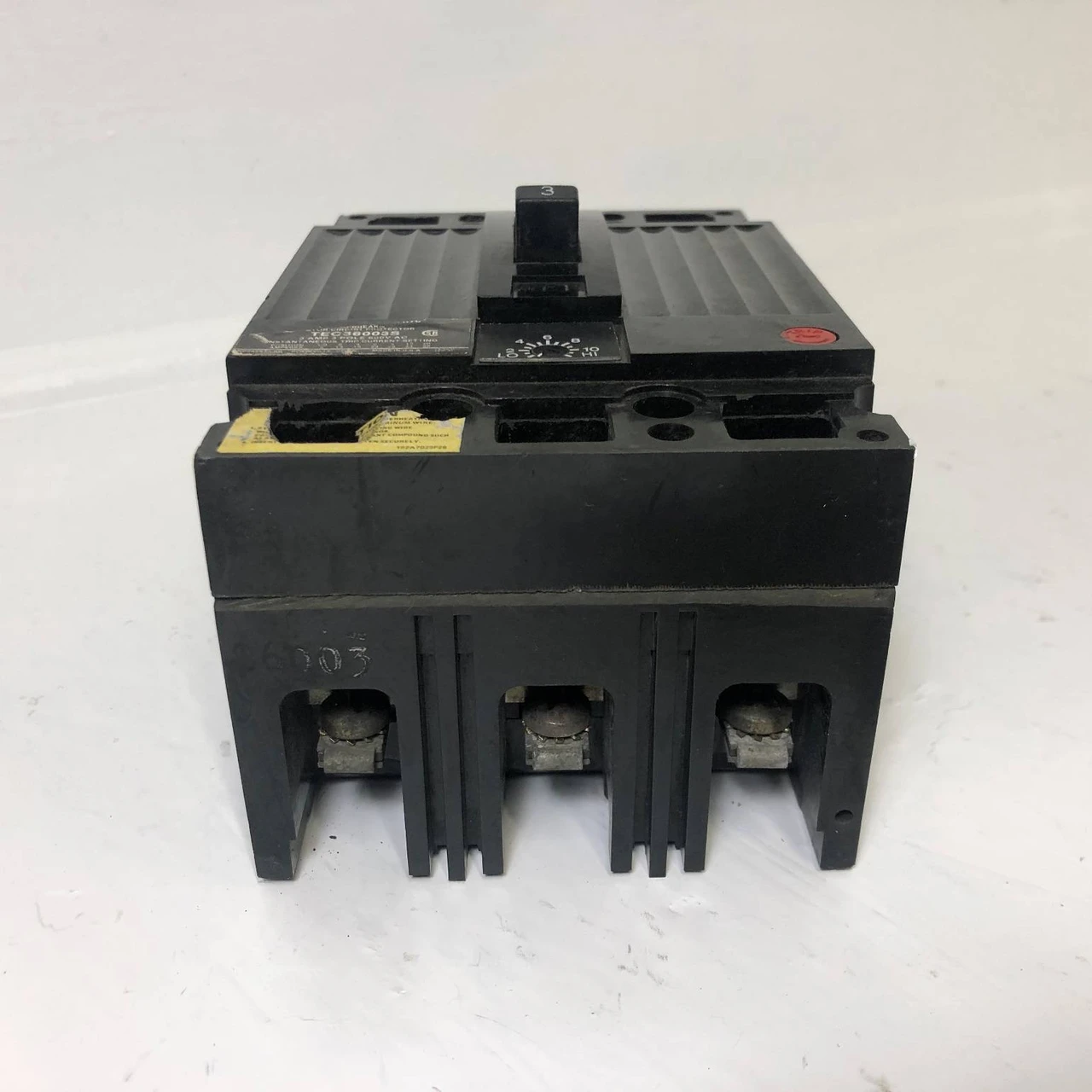 GE TEC36003S 3A Mag-Break Circuit Breaker 480/600V 3 Pole 3 Amp General Electric (EM3436-11)
