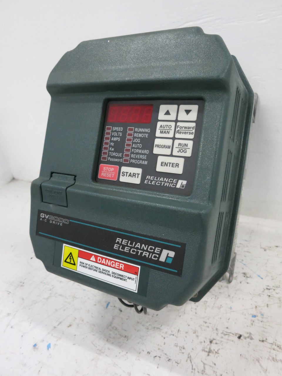 Reliance Electric 2V4151 2 HP GV3000 AC VS Drive RE 1.5/2HP 460V GV-3000 1.5KW (DW1453-1)