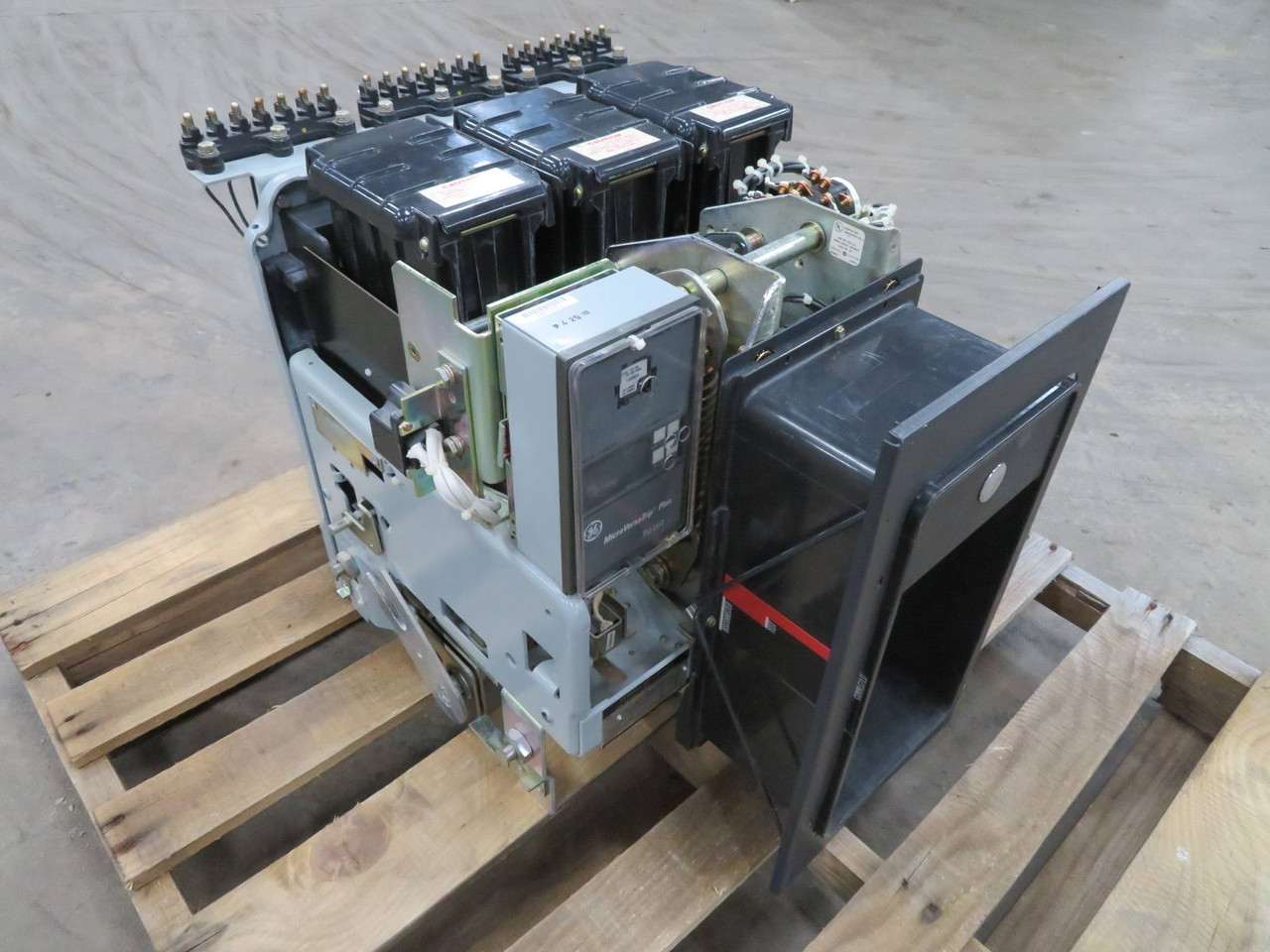 GE AKR-9D-50 1600 Amp Air Breaker EO DO LSI MVT Plus TT20LSI 1600A Rating Plug (NP2272-11)