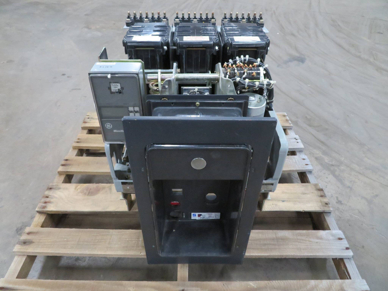 GE AKR-9D-50 1600 Amp Air Breaker EO DO LSI MVT Plus TT20LSI 1600A Rating Plug (NP2272-11)