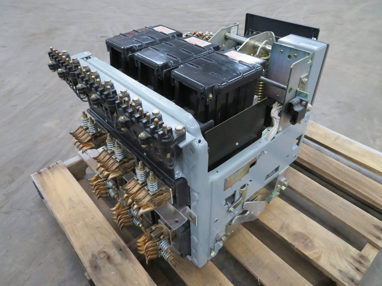 GE AKR-9D-50 1600 Amp Air Breaker EO DO LSI MVT Plus TT20LSI 1600A Rating Plug (NP2272-11)