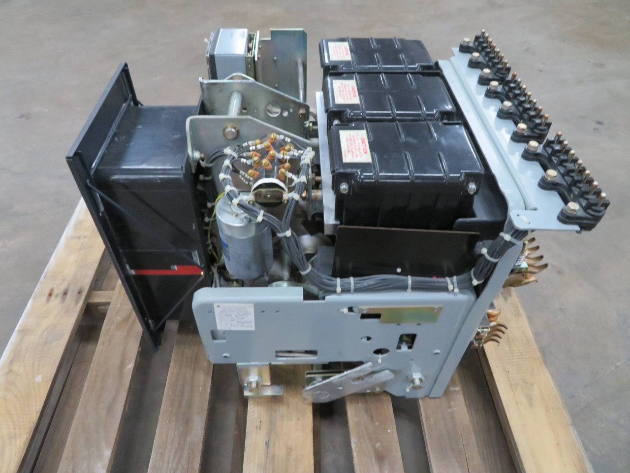 GE AKR-9D-50 1600 Amp Air Breaker EO DO LSI MVT Plus TT20LSI 1600A Rating Plug (NP2272-11)