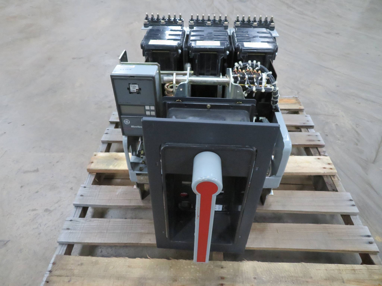 GE AKR-9D-50 1600 Amp Air Breaker MO DO LSI MVT Plus TT20LSI 1600A Rating Plug (NP2273-3)
