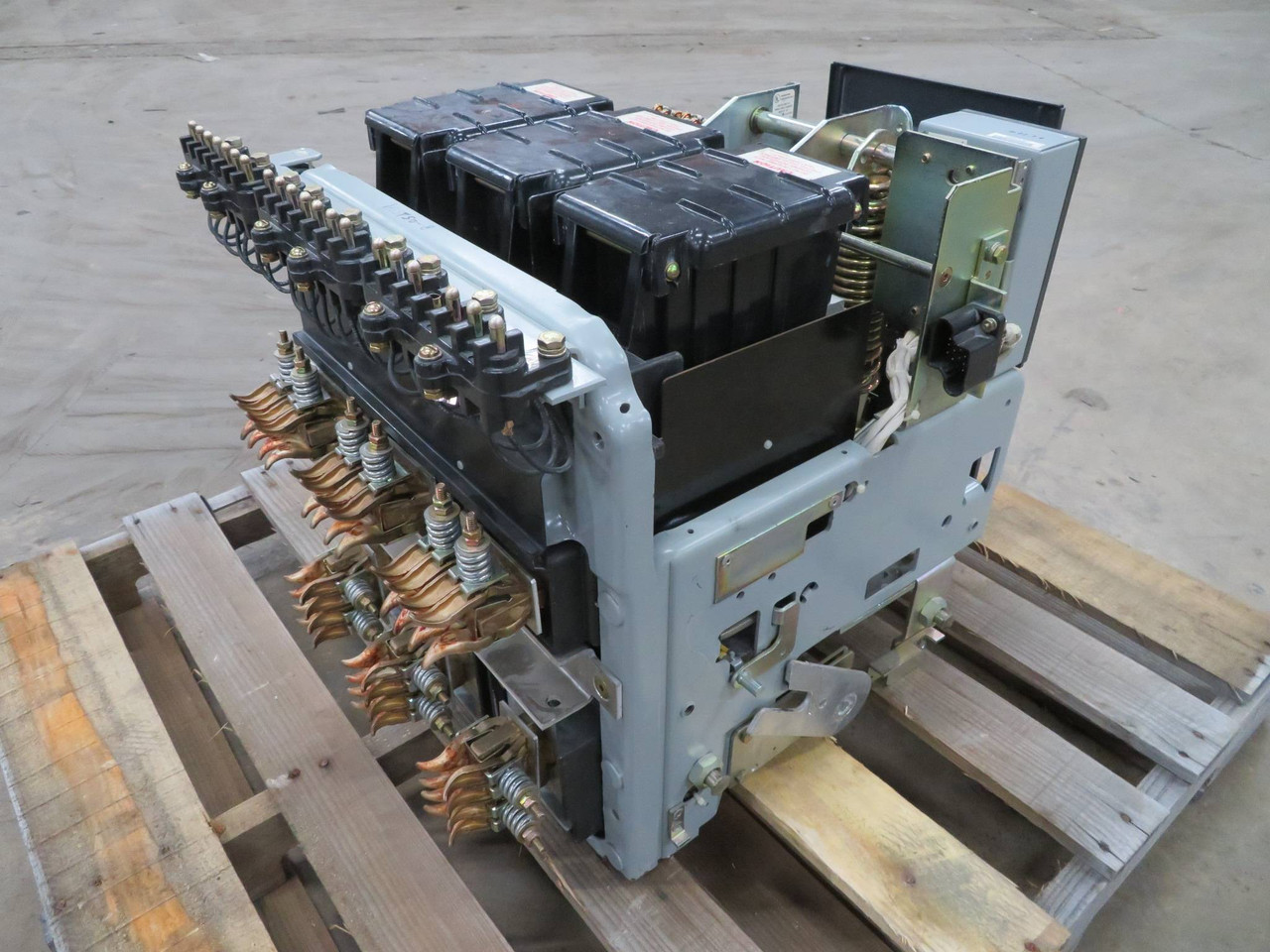 GE AKR-9D-50 1600 Amp Air Breaker MO DO LSI MVT Plus TT20LSI 1600A Rating Plug (NP2273-3)