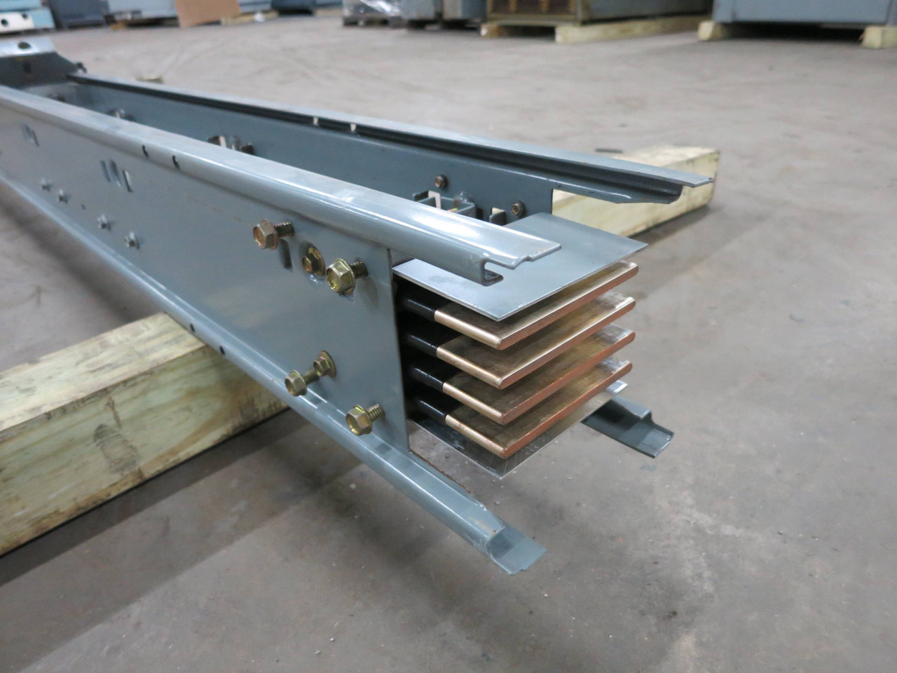 Square D CF2512G9ST 1200 Amp I-Line II Copper Feeder Busway 3P4W 9' CF2512G9 (DW1474-1)