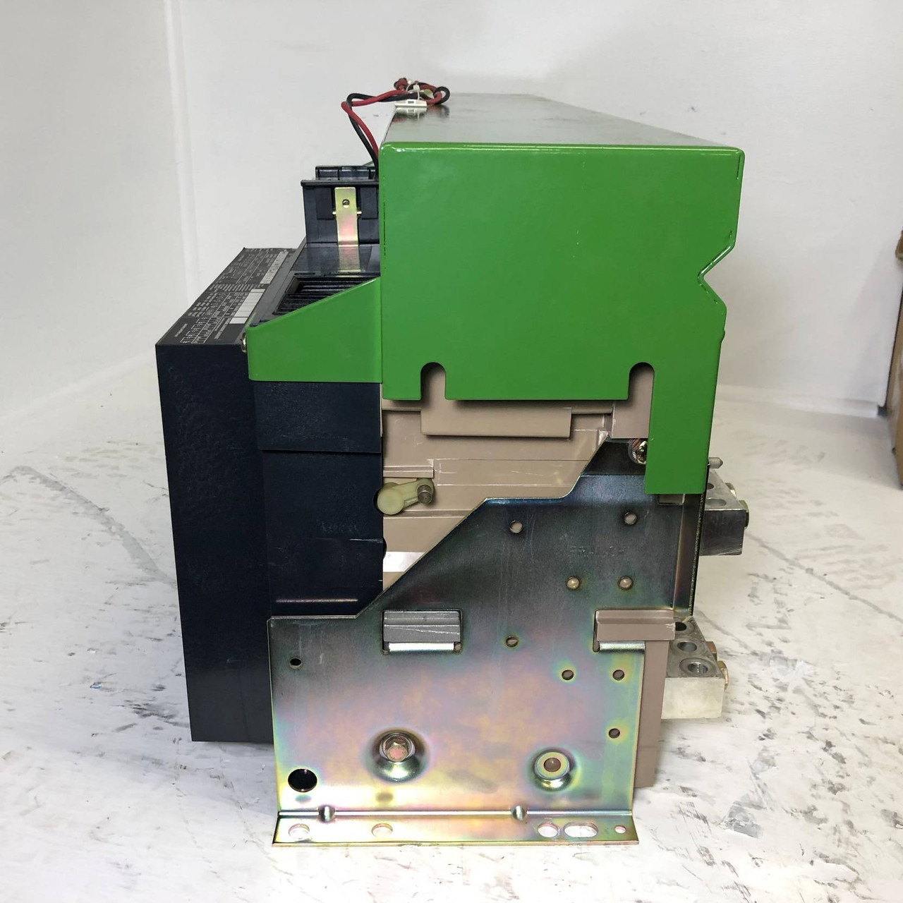 Square D MP50NA 5000A Masterpact Bolt-On Molded Case Switch in Cradle 5000 Amp (EM3471-1)