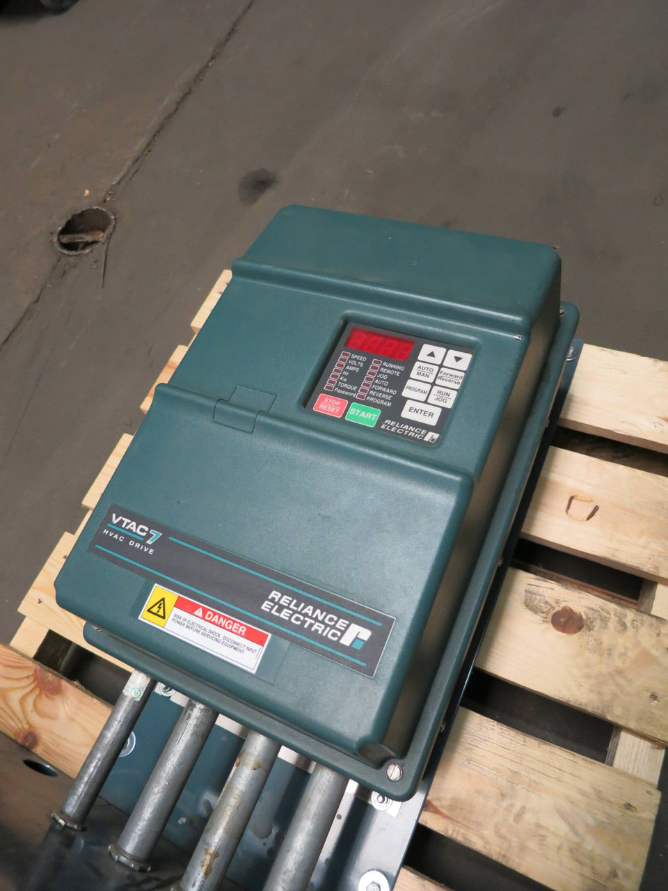 Reliance Electric 25G4260 VTAC7 GV3000/SE 25HP HVAC Drive 25 HP 25H4160 460V 37A (DW1476-1)