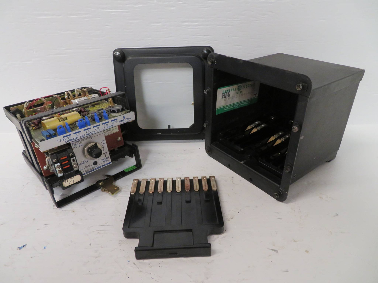 General Electric 12SFC177A2A Time Overcurrent Relay GE SFC 1.0 60 Hz (NP2308-5)