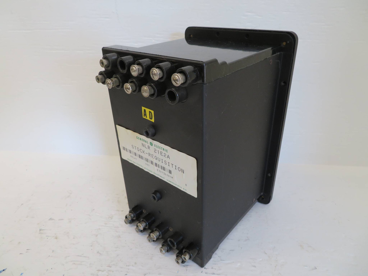 General Electric 12NLR21E2A Reclosing Relay GE 12NLR 21E2A 125 V DC (NP2312-7)