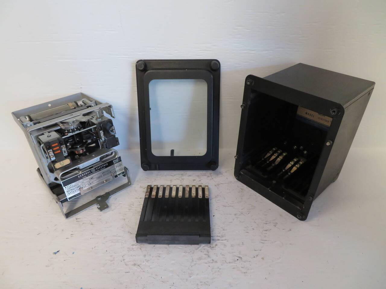 General Electric 12IAC77B2A Time Overcurrent Relay Extremely Inverse GE IAC 60 (NP2319-1)