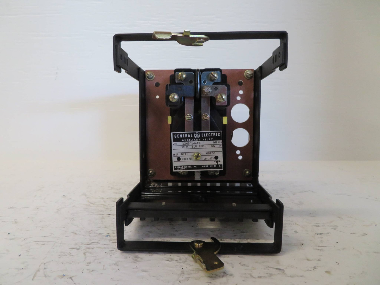 General Electric 12HGA14AT9 Auxiliary Relay Type HGA GE Volt DC GEF-2623 (NP2326-1)