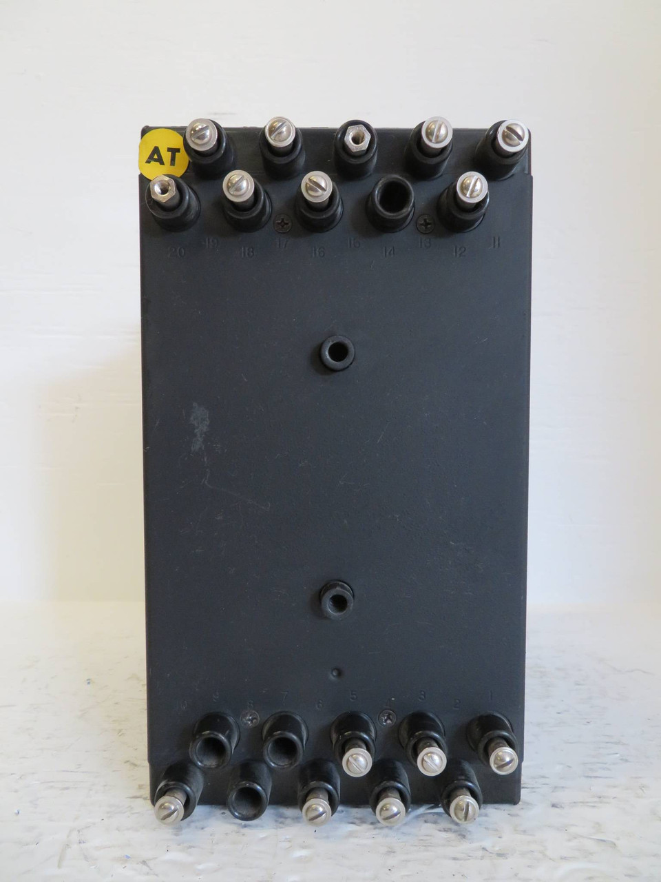 General Electric 12NAA22L12A Carrier Auxiliary Relay GE 125-V DC Type NAA (NP2330-1)