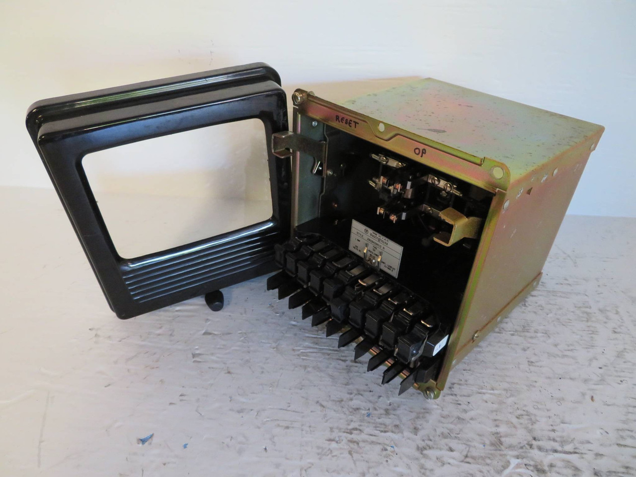 Westinghouse Type SX Auxiliary Relay Style 289B459A15 A WH SX 125 V DC (NP2337-2)