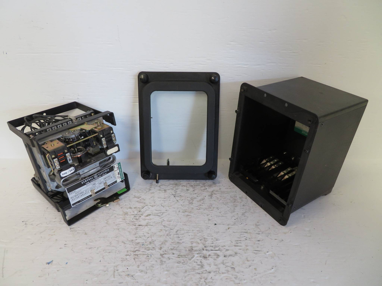 General Electric 12IAC55B25A Time Overcurrent Relay Short 0.5/2A GE Type IAC (NP2342-1)