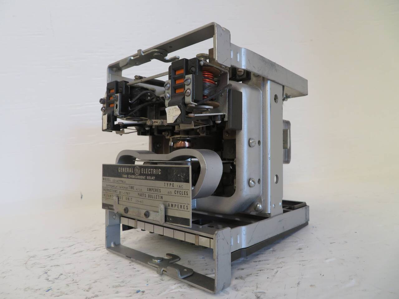 General Electric 12IAC77B1A Time Overcurrent Relay Extremely Inverse GE IAC 60 a (NP2375-11)