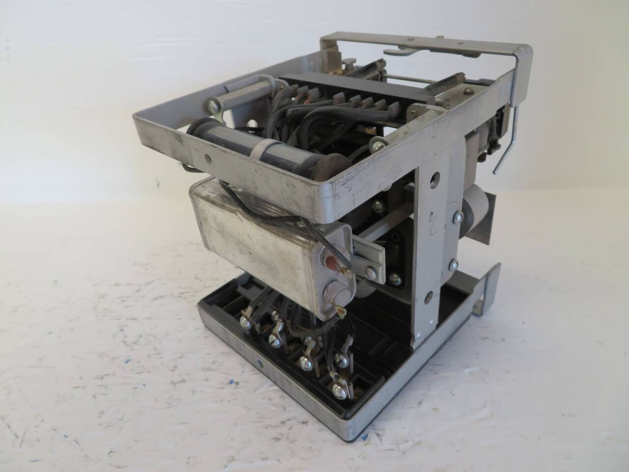 General Electric 12IAC77B1A Time Overcurrent Relay Extremely Inverse GE IAC 60 a (NP2375-11)