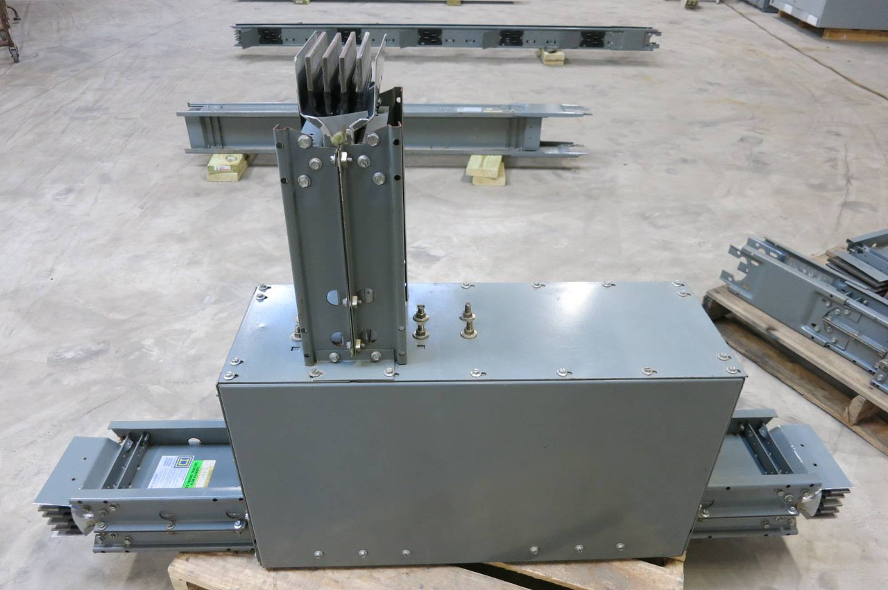 Square D CF2520G92TEA 2000 Amp "T" Junction I-Line II Copper Feeder Busway 3P4W (PM2941-1)