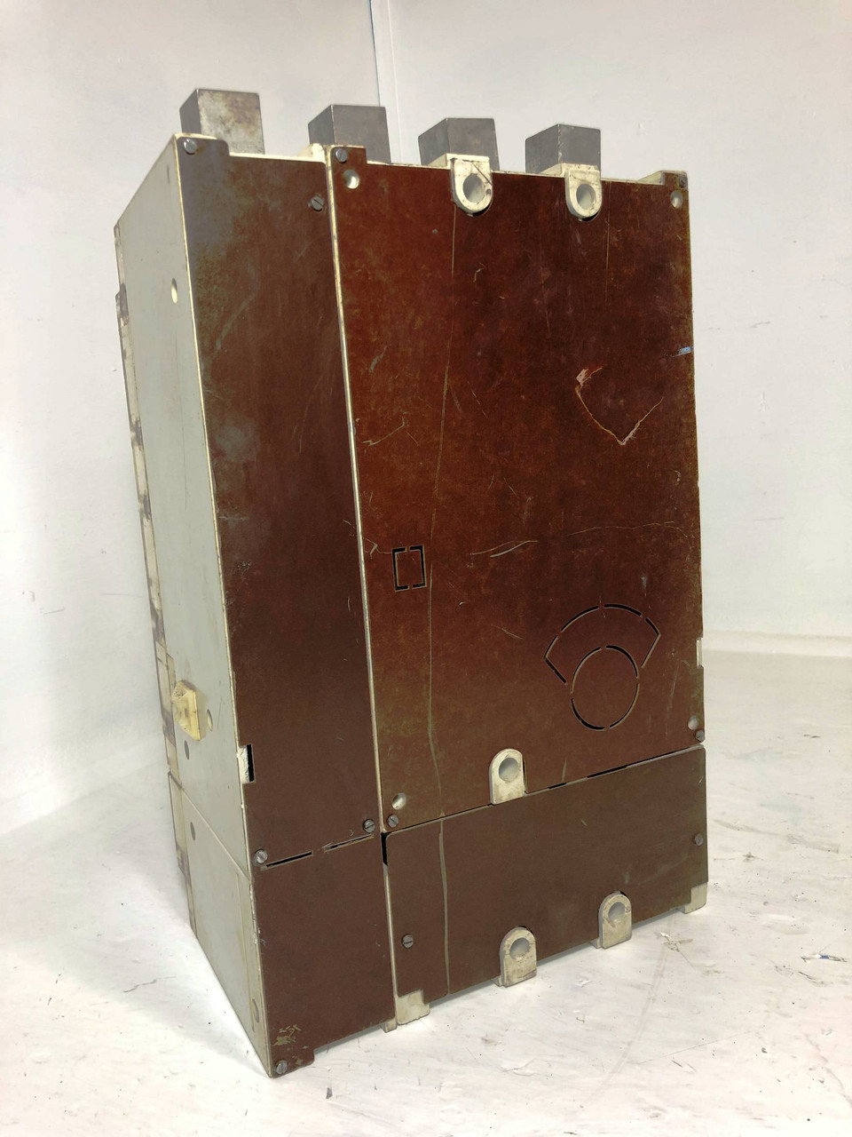 Klockner-Moeller NZM114-500 500A Circuit Breaker w/ UVR 690V ZM114500 500 Amp 4P (EM3562-1)