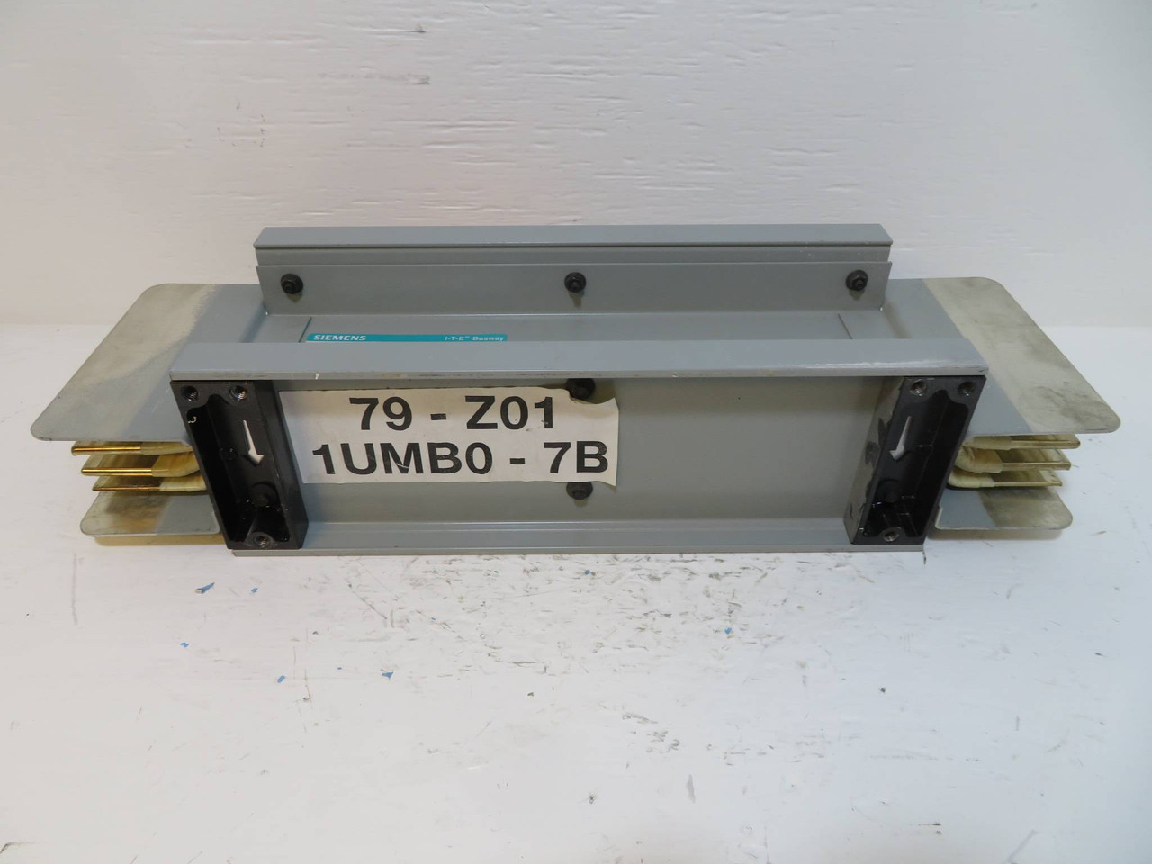 Image of Siemens SX316C20F024 1600 Amp 600V 3PH 3W Ground Sentron Busway ITE