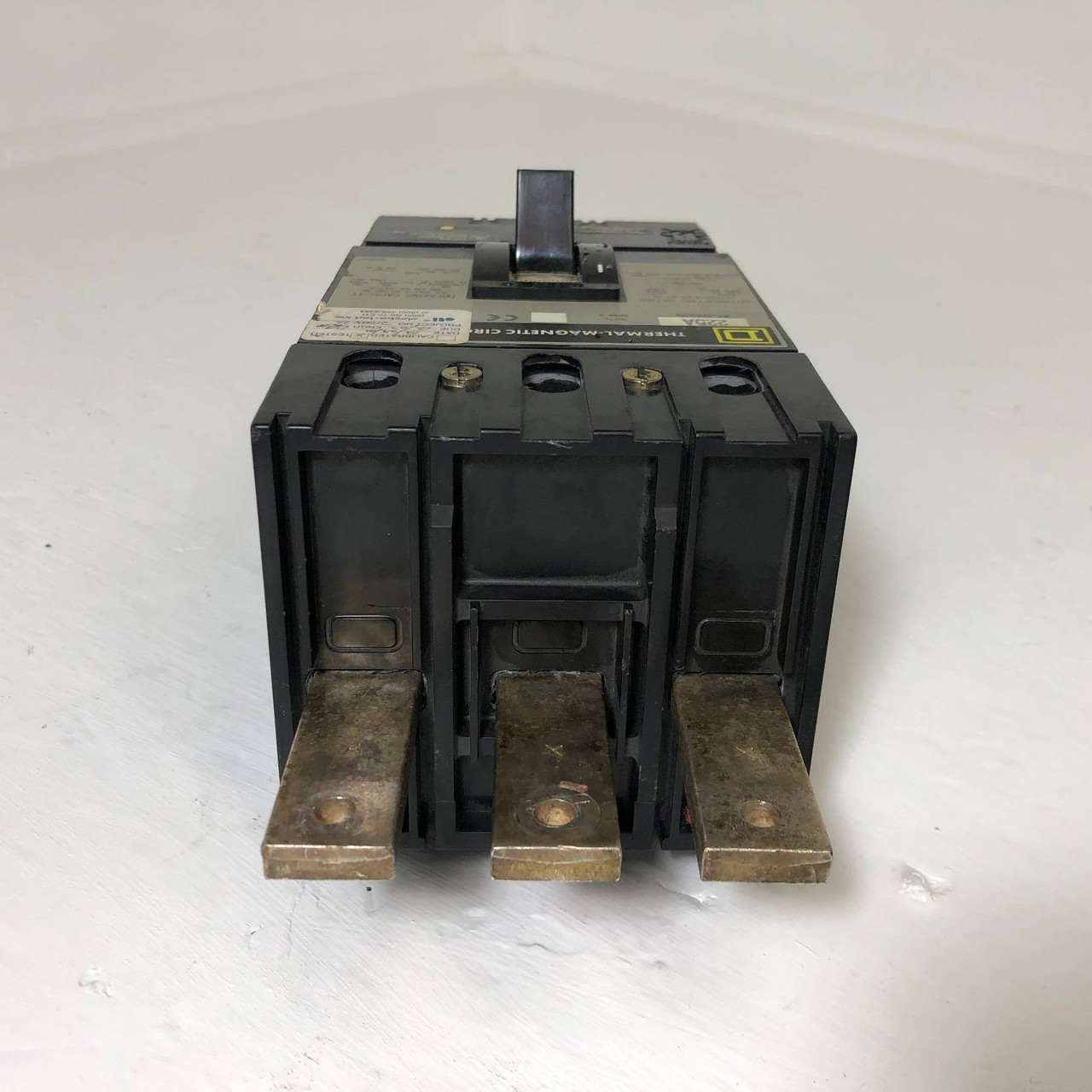 Square D KCJ34225 225A Circuit Breaker 480 VAC 3 Pole S2 KCJ-34225 225 Amp (EM3584-1)