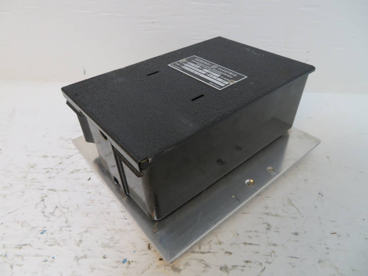 General Electric MC-65 Phase-Shifting Transformer 700X85G1 120V 4W Y 3P GE (NP2431-2)