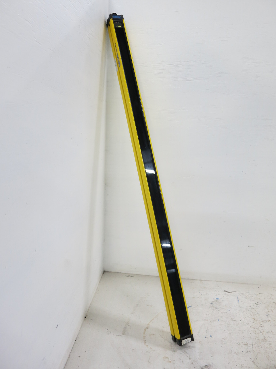 Image of SICK FGSS1050-211 Safety Light Curtain Sender 30-FGS FGSS Presence Sensing 24V
