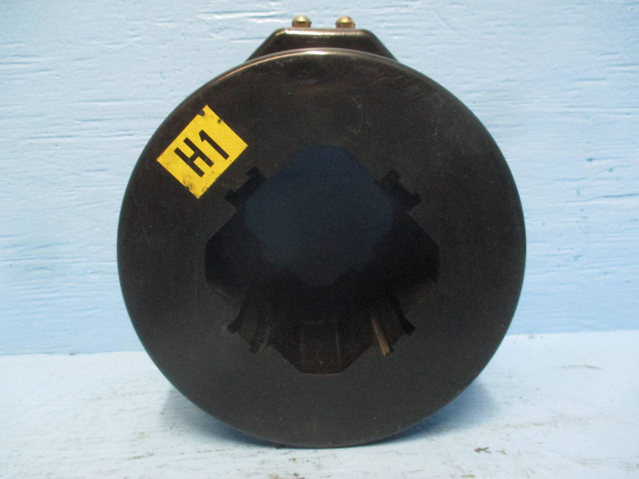 Siemens Allis 61-300-058-081 Type RD-110 Current Transformer Ratio 800:5A CT (EBI3765-18)