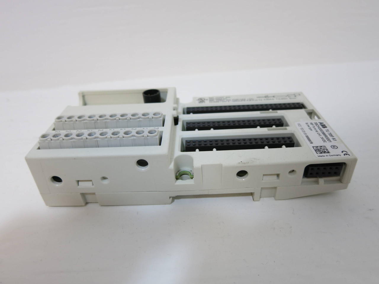 ABB TU705F A1 3BDH000389R0001 AC700F Freelance FPB Terminal Unit AC 700F PLC DCS (DW1655-1)