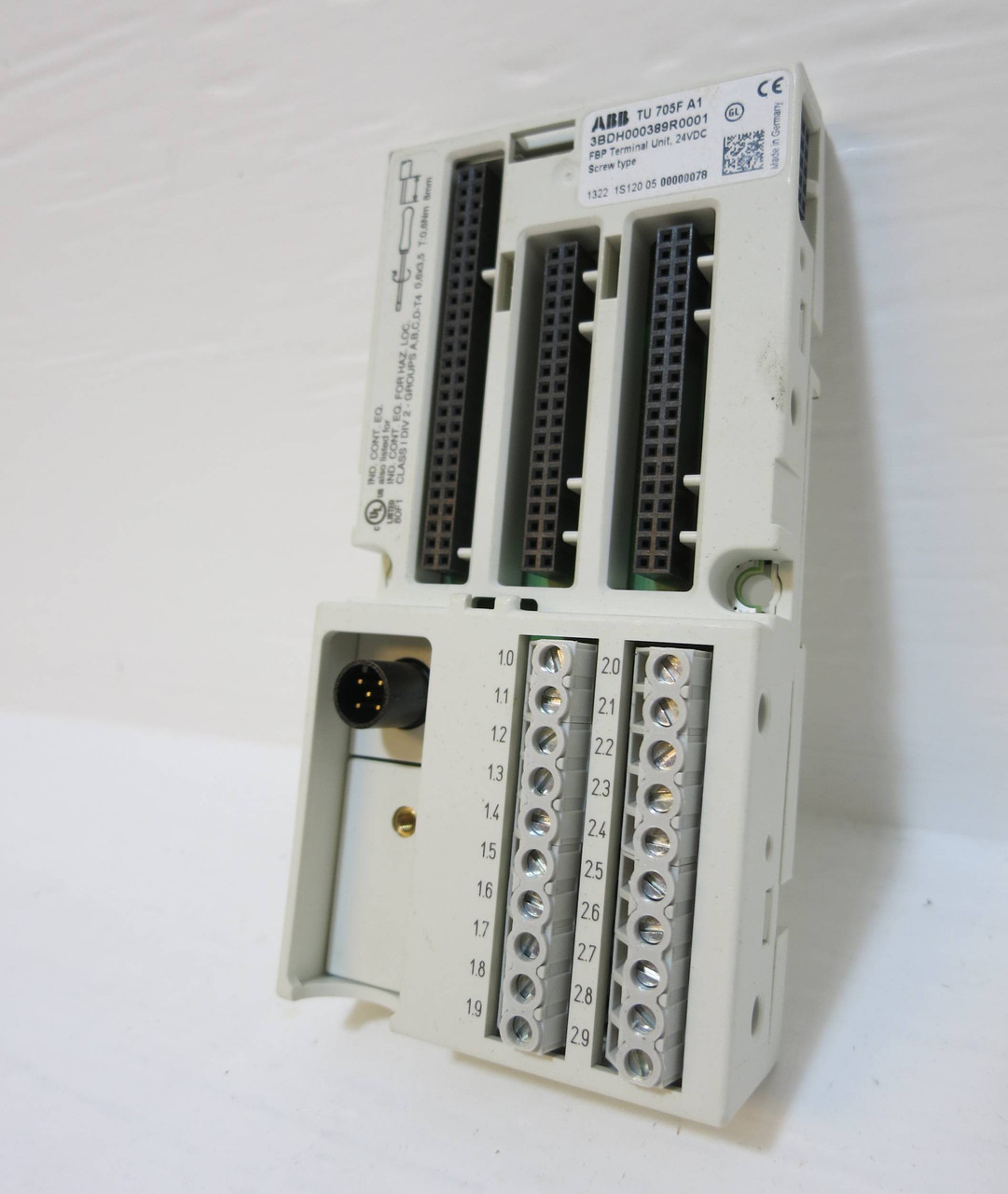 ABB TU705F A1 3BDH000389R0001 AC700F Freelance FPB Terminal Unit AC 700F PLC DCS (DW1655-1)