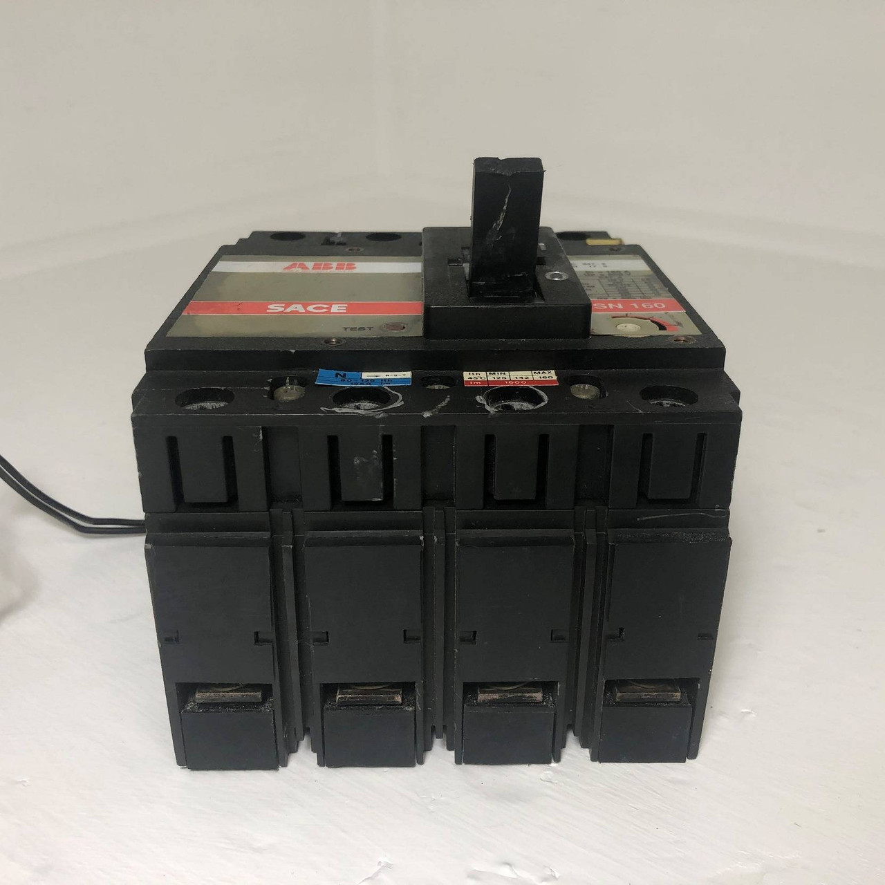 ABB SACE SN 160 Circuit Breaker w/ Shunt 690V 4 Pole 160 Amp SN160 (EM3724-1)