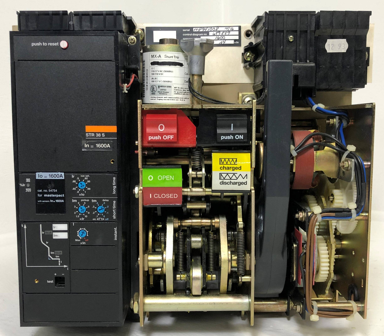 Merlin Gerin MP16H1 1600A LSI Masterpact Circuit Breaker EO w/ 1600 Amp Plug 3P (EM3781-26)