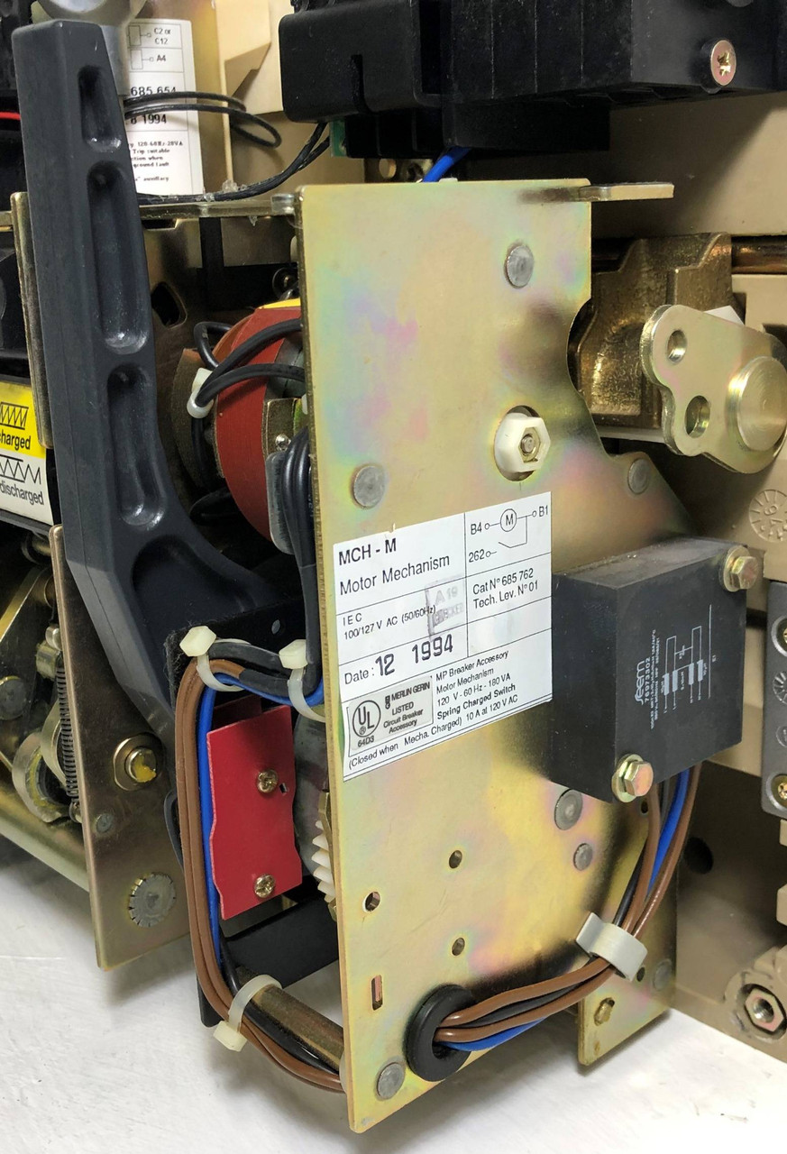 Merlin Gerin MP16H1 1600A LSI Masterpact Circuit Breaker EO w/ 1600 Amp Plug 3P (EM3781-26)