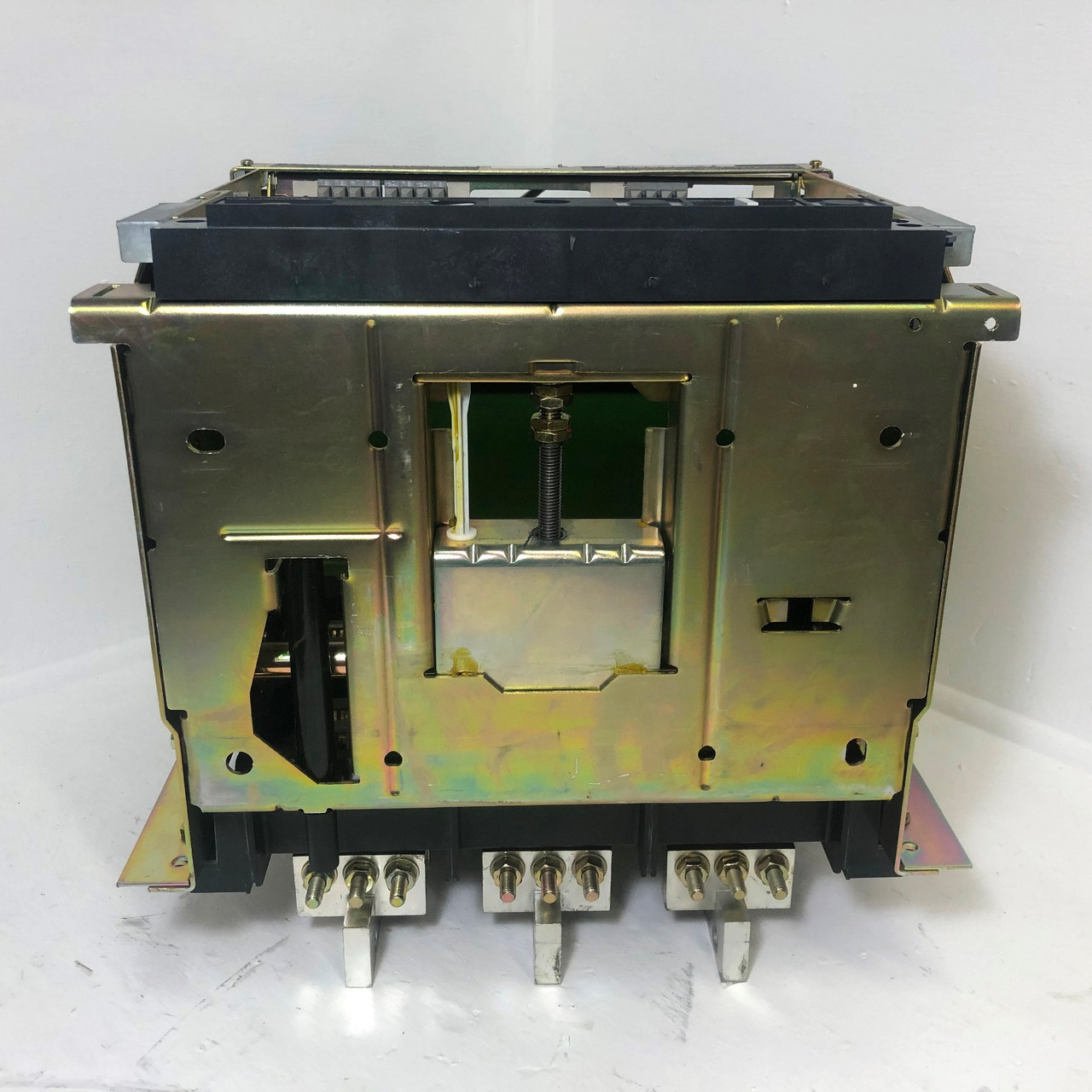 Merlin Gerin 1600 Amp MP16 Masterpact Breaker Stationary Assembly Cradle 1600A (EM3782-35)