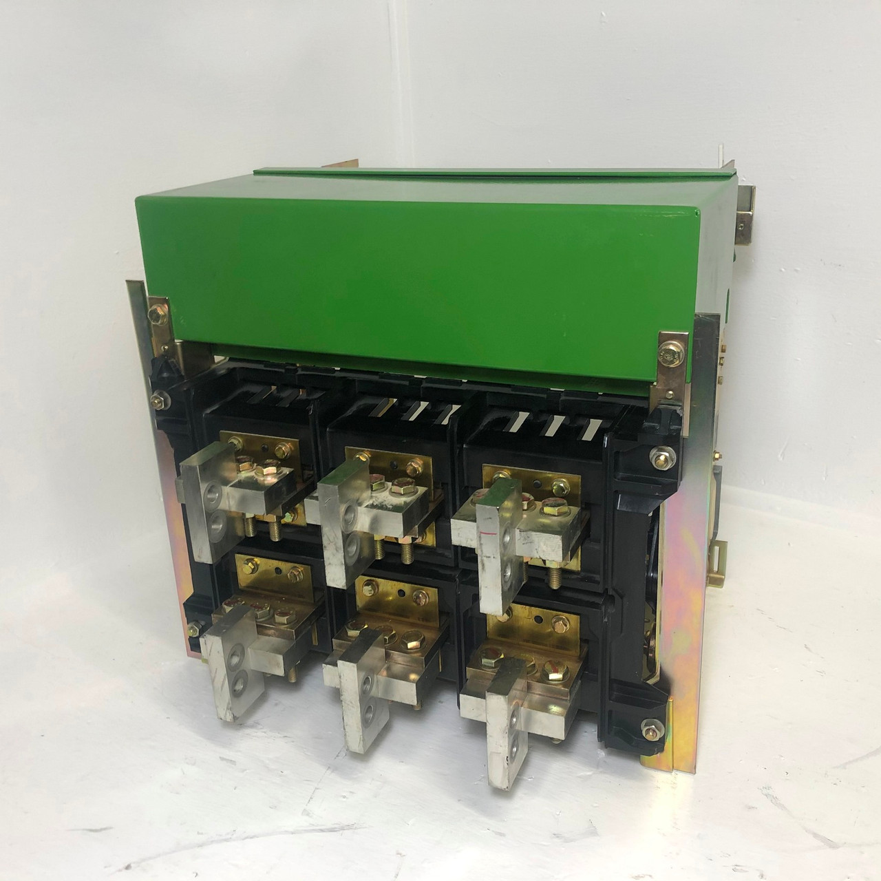 Merlin Gerin 1600 Amp MP16 Masterpact Breaker Stationary Assembly Cradle 1600A (EM3782-35)