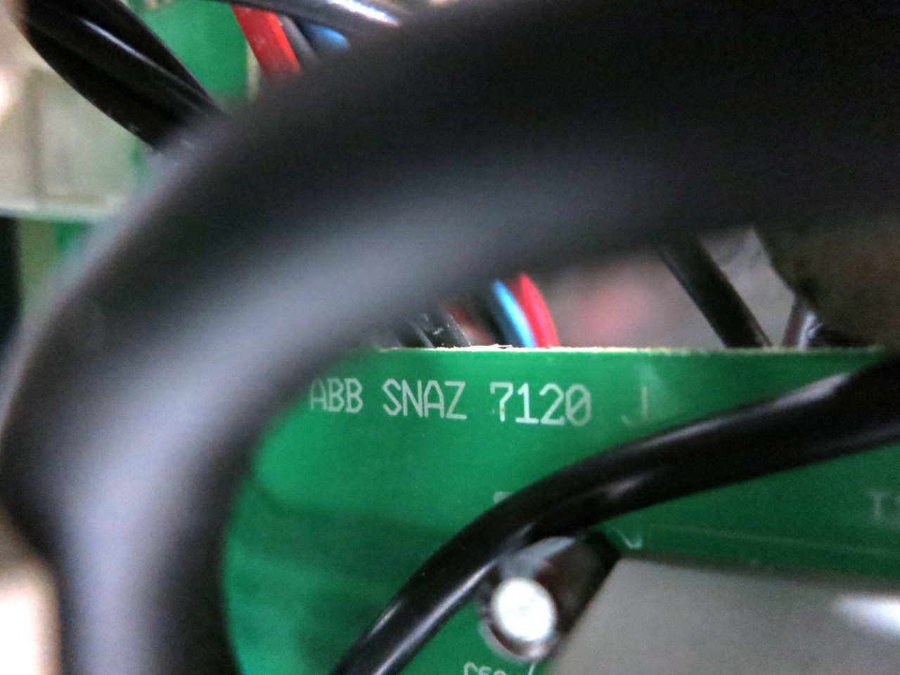 ABB ACS501-060-4-00P5 75HP ACS 500 AC VS Drive 480V 3PH 77A 96A 60HP 75 HP (DW1863-1)