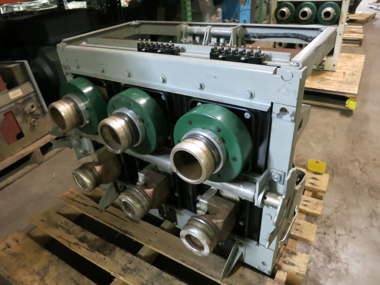 GE AK-2-100 4000A w MicroVersa Trip Draw Out EO General Electric Air Breaker 2 (GA0030-1)
