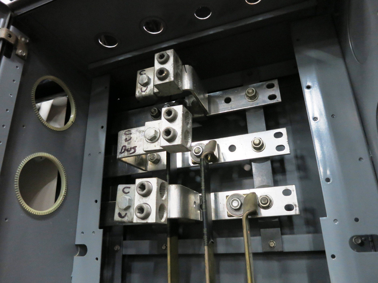 F10 Unitrol 600/400 Amp 480V 4x Section MCC Motor Control Center 3PH 600A 400A (DW1960-1)